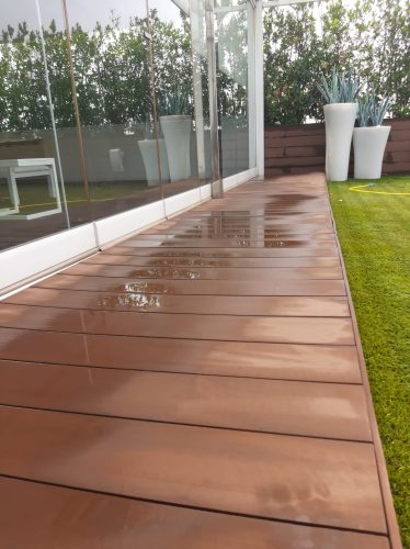 ¿Necesitas limpiar tu piscina en el tejado?