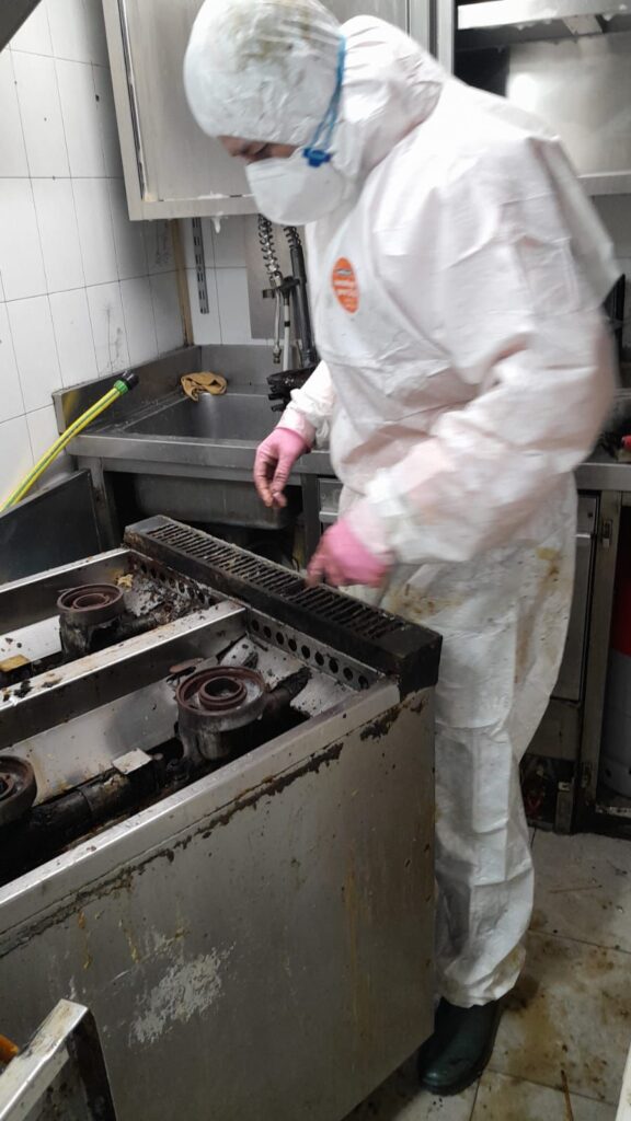 Cómo limpiamos las campanas de cocinas en Rodila Plus